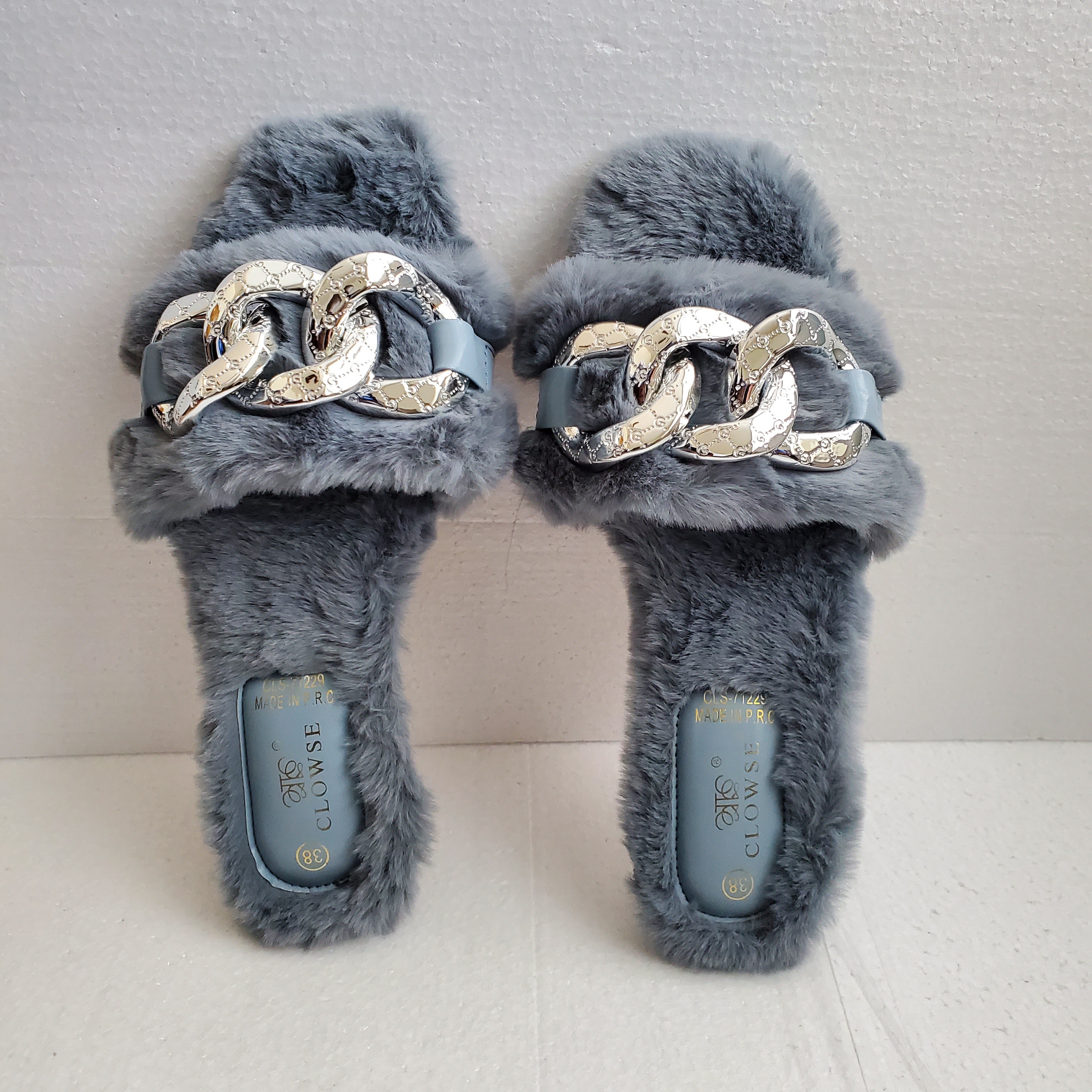 Ladies fure slippers