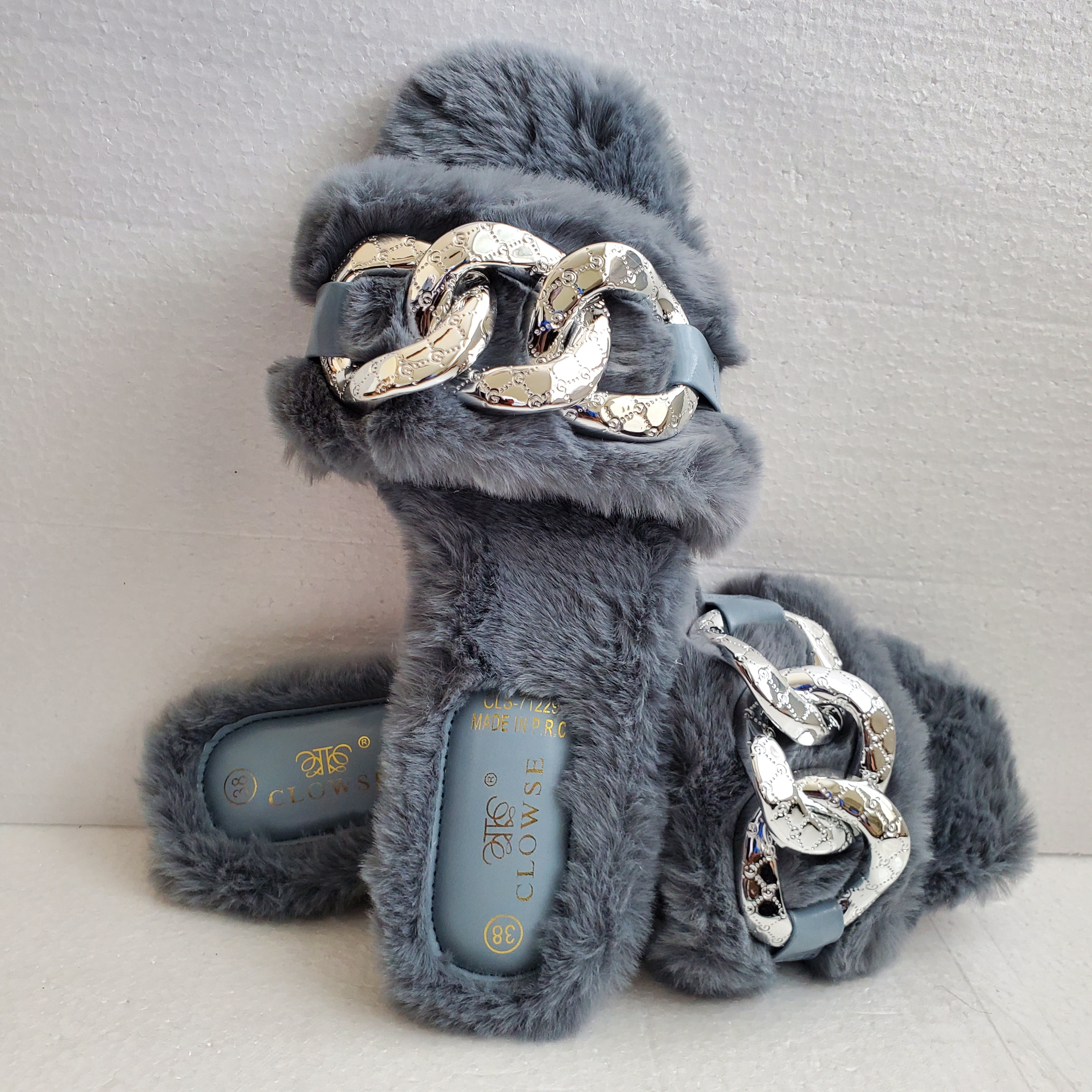 Ladies fure slippers