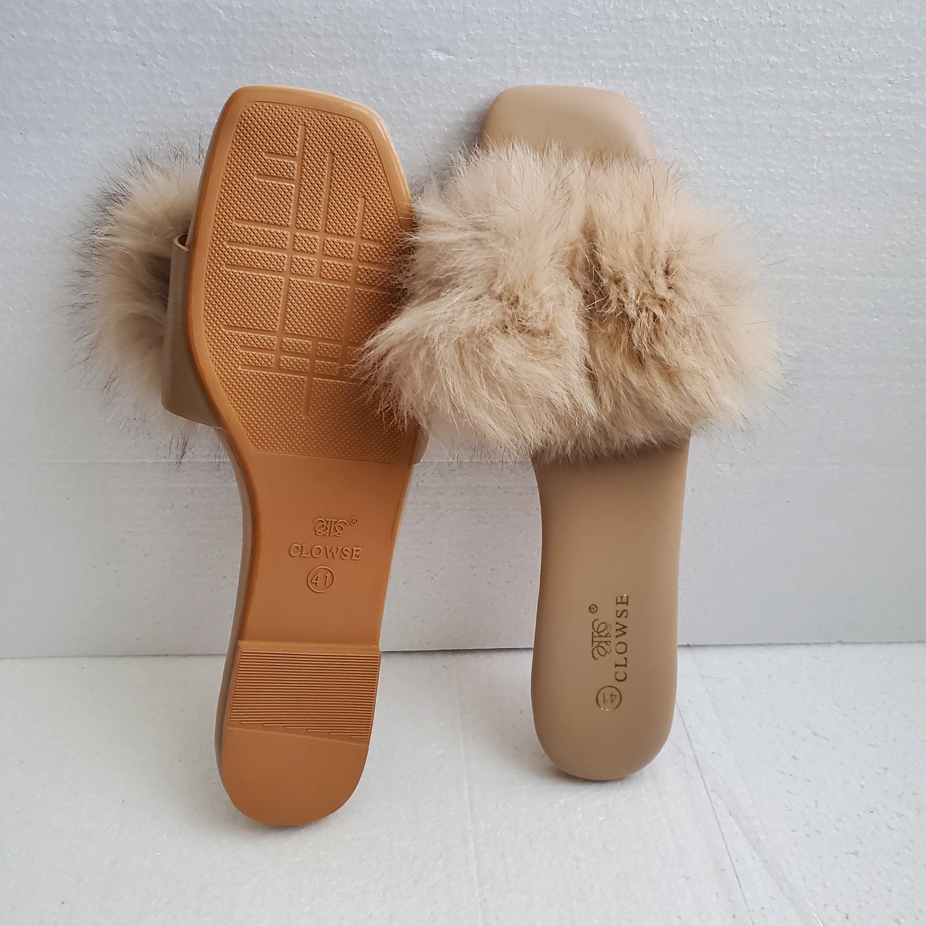 Ladies fure slippers
