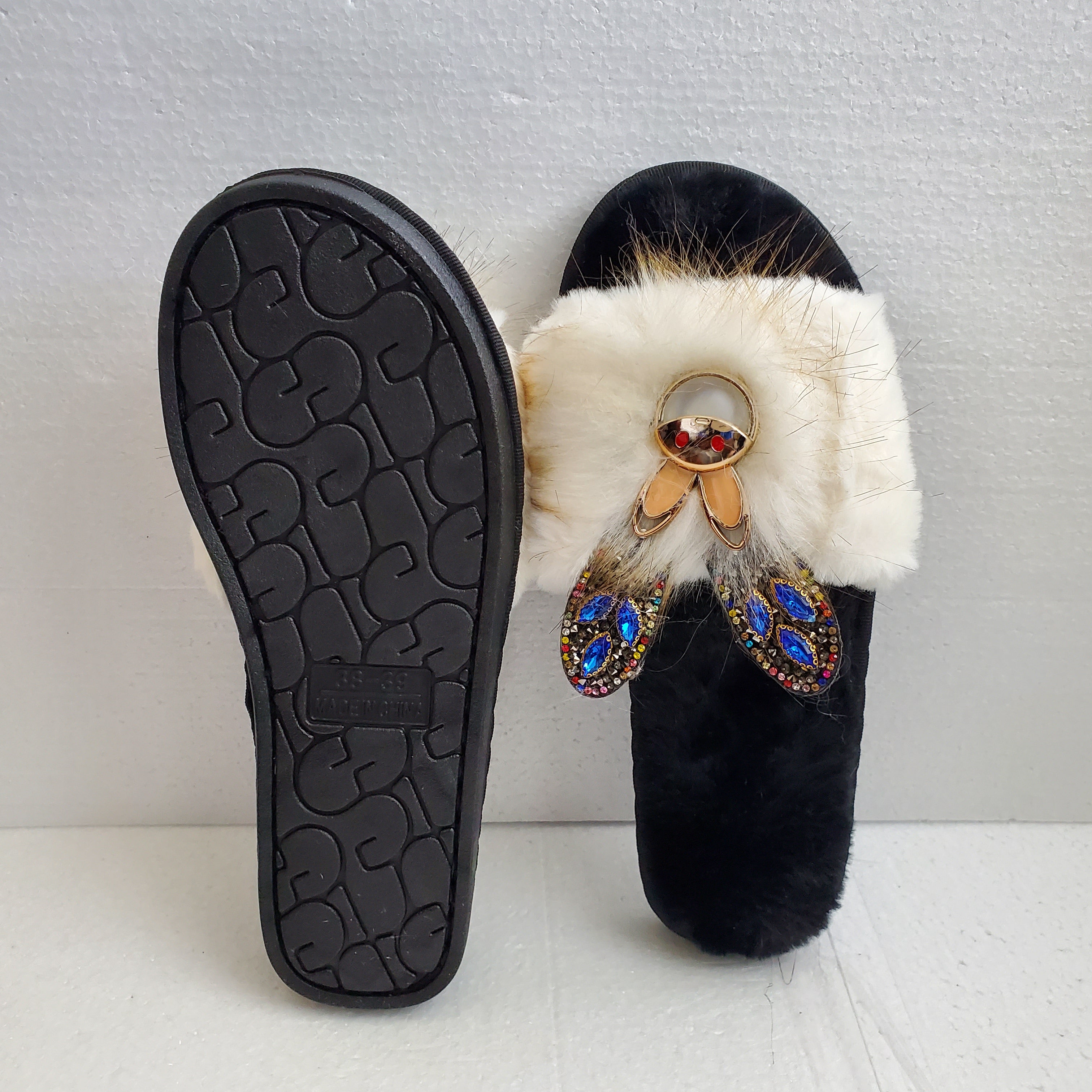Ladies fure slippers