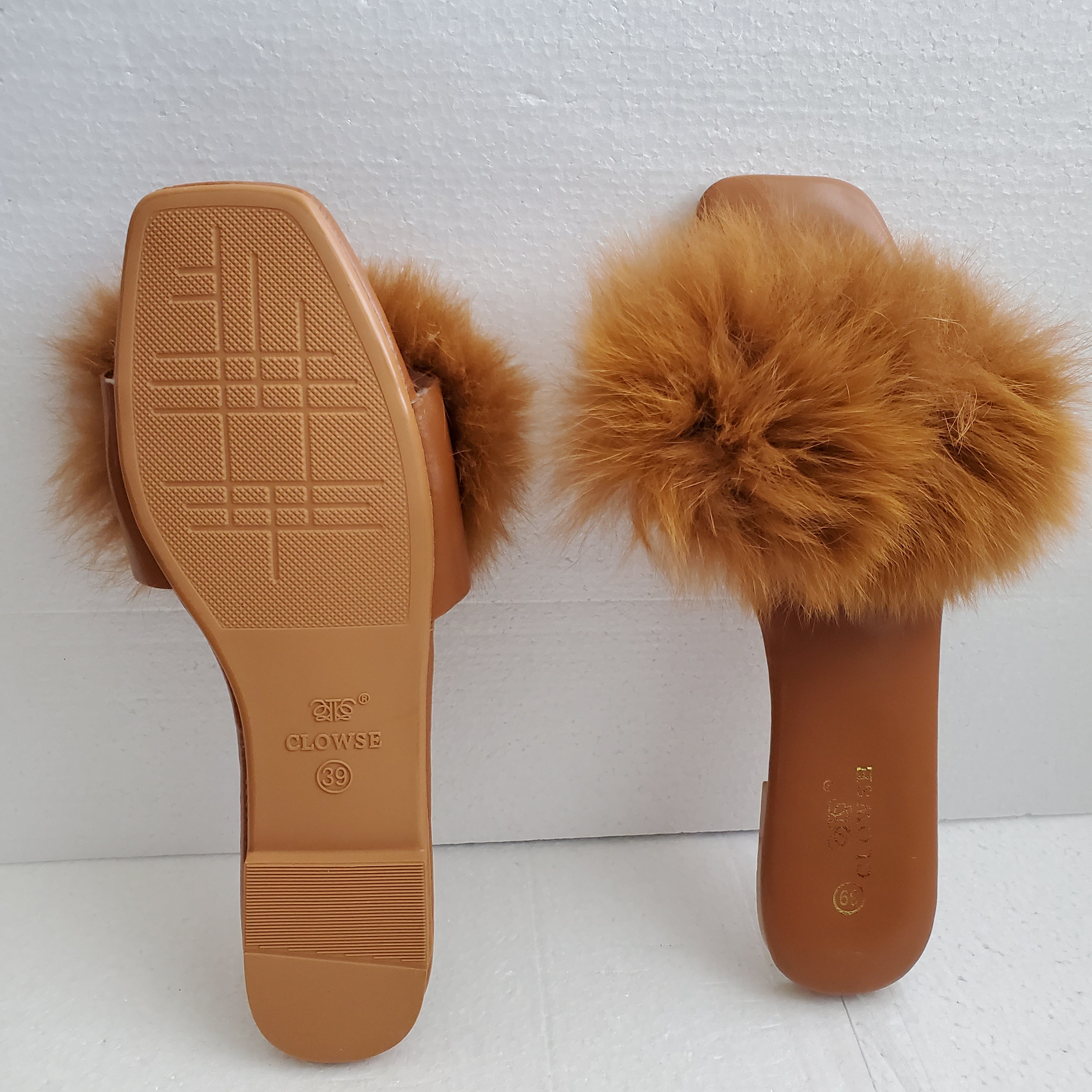 Ladies fure slippers