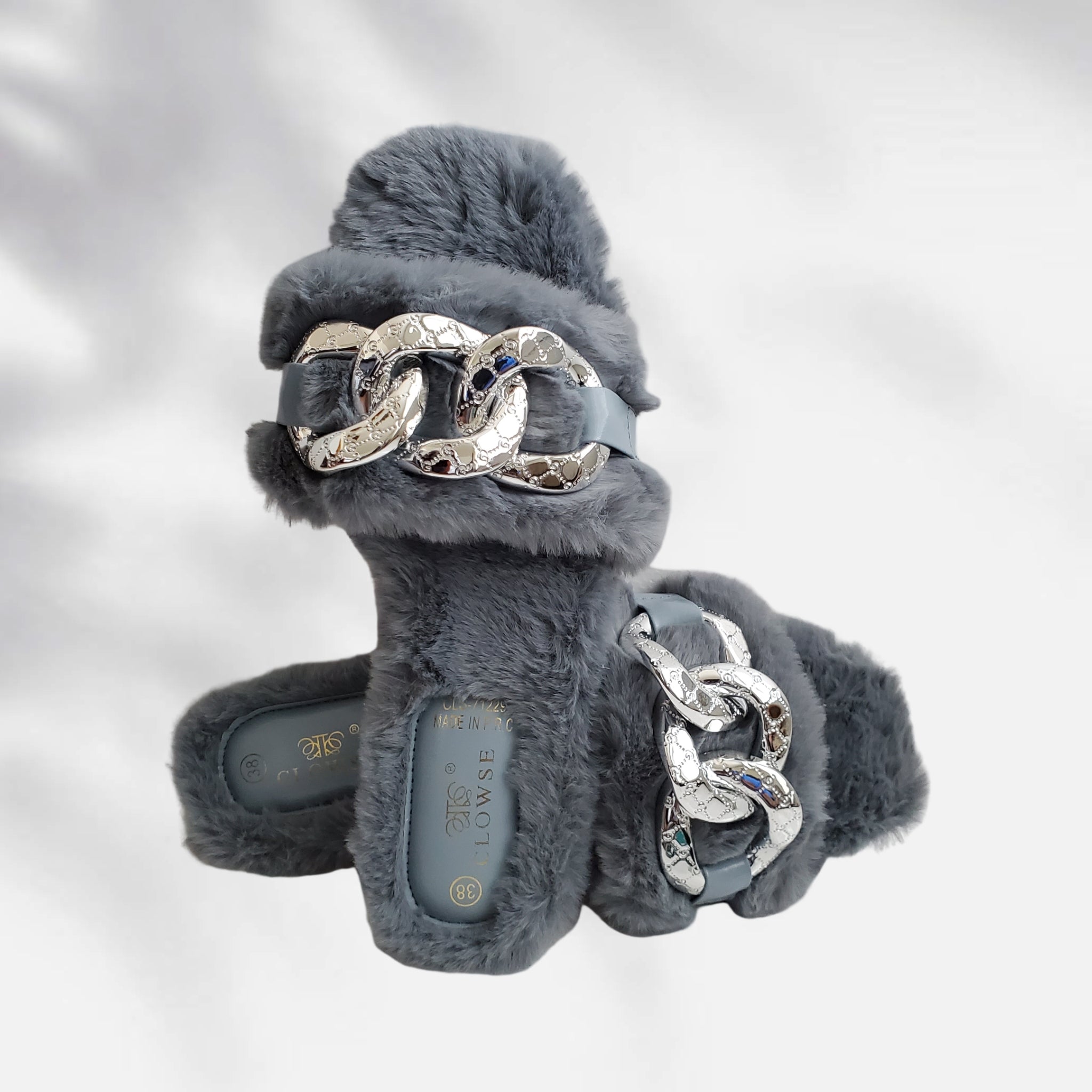 Ladies fure slippers